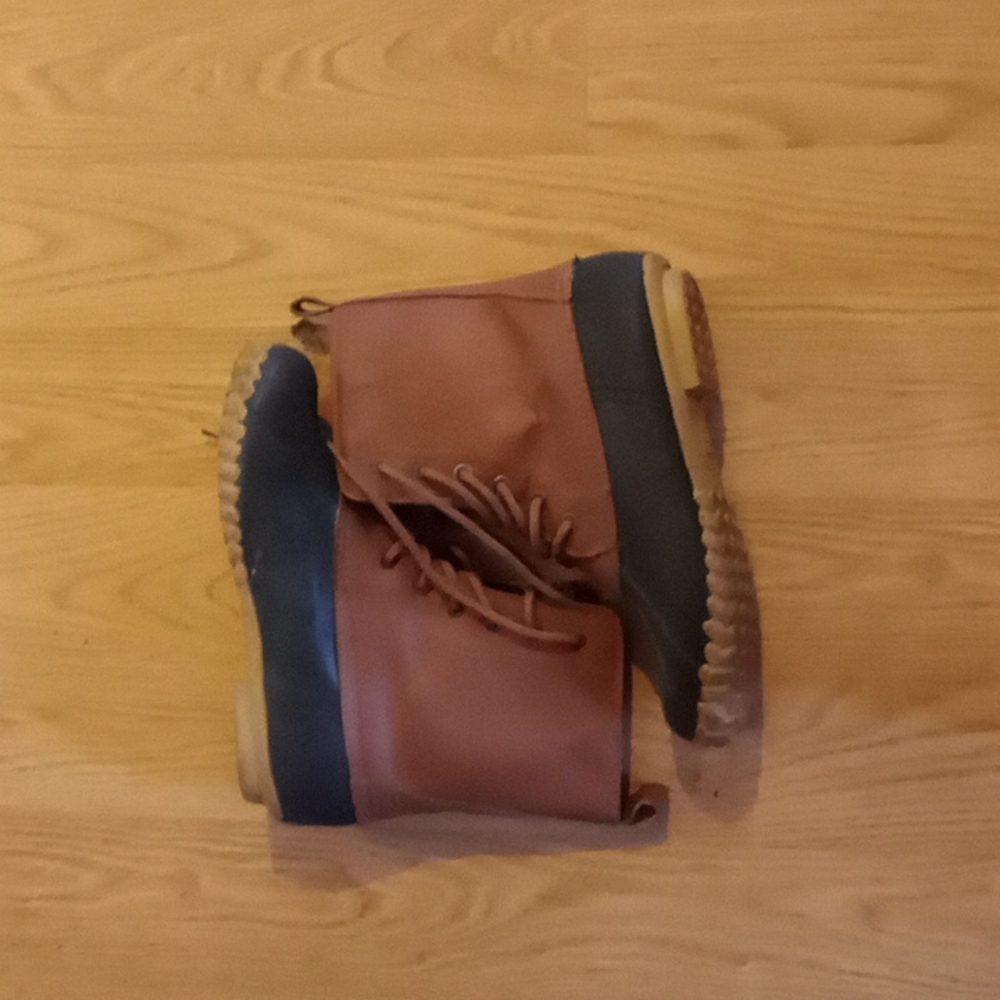 Sporto 9 tan with a blackbottom and checker inside